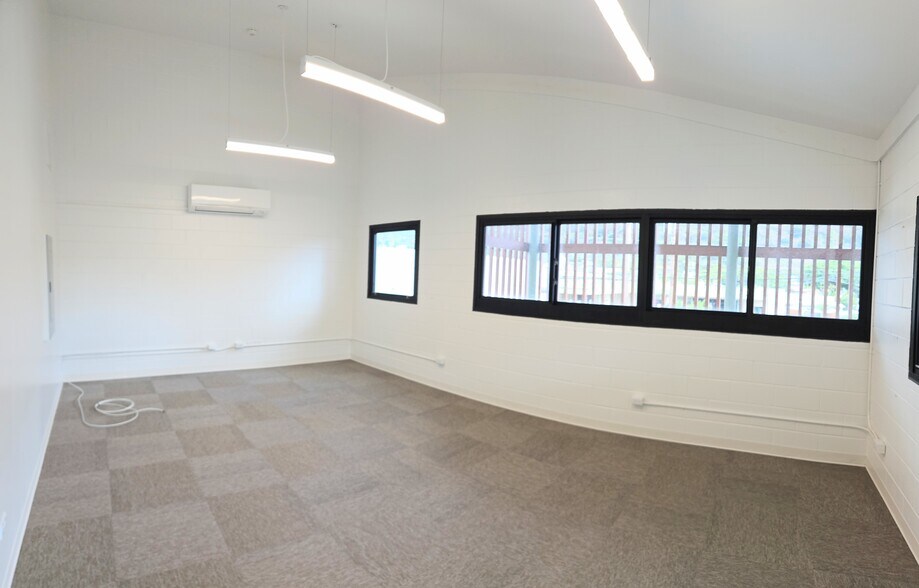 2958 East Manoa Rd, Honolulu, HI à louer - Photo de l’immeuble – Image 2 sur 6