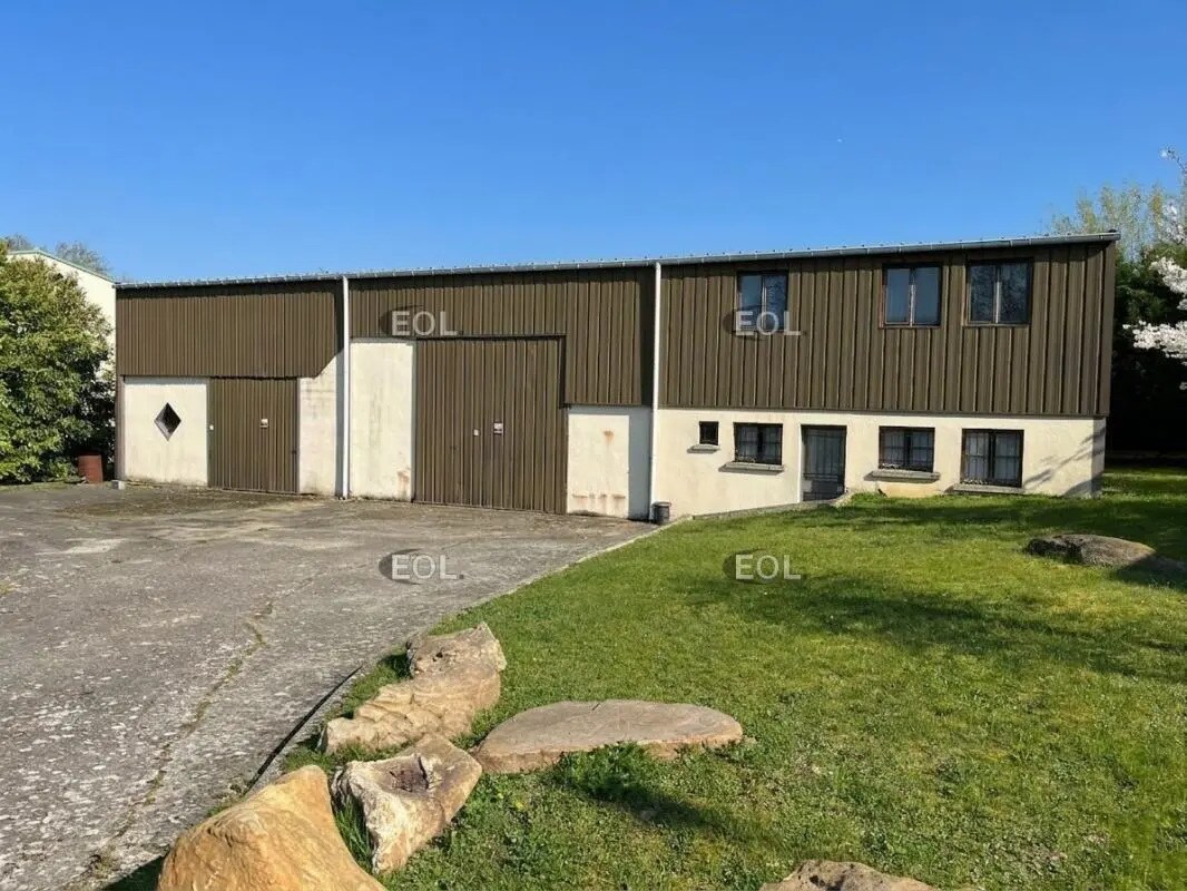Local d’activités dans Ennery à louer Photo de l’immeuble– Image 1 sur 10