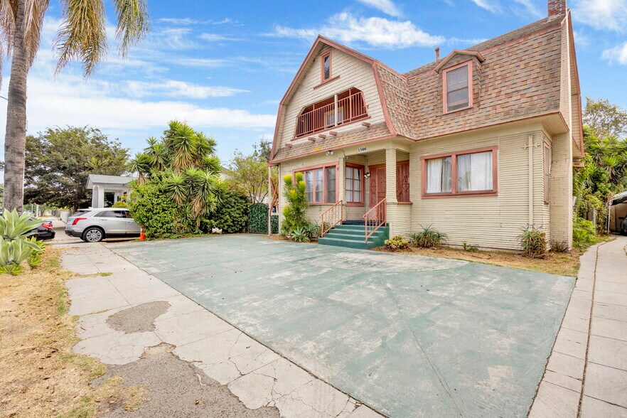 1166 W 39th Pl, Los Angeles, CA à vendre - Photo de l’immeuble – Image 2 sur 33