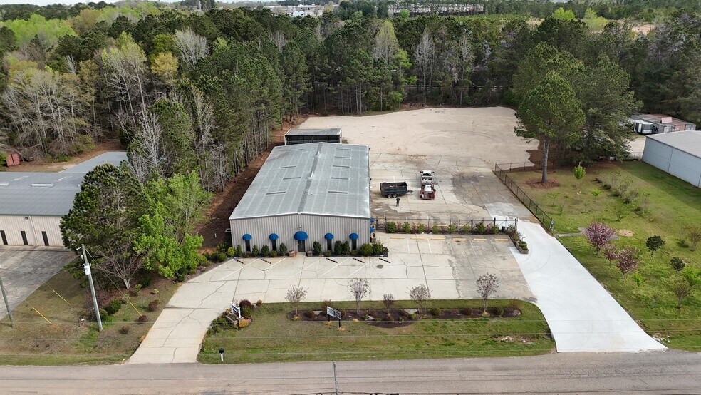 109 Corporate Park East Dr, Lagrange, GA à louer - Photo de l’immeuble – Image 3 sur 3