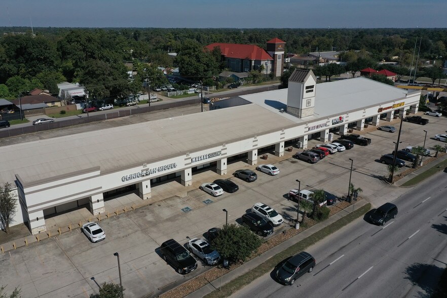 12741-12761 East Fwy, Houston, TX à louer - Photo de l’immeuble – Image 1 sur 3