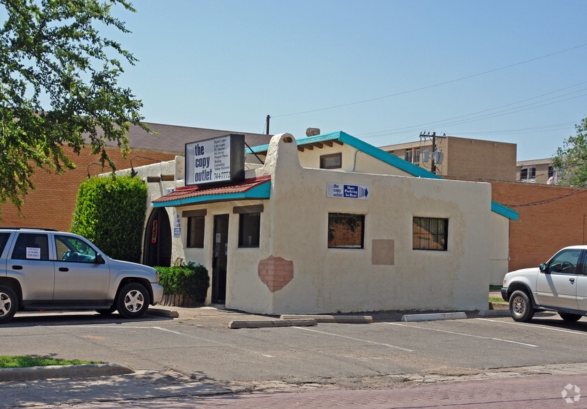 2402 Broadway St, Lubbock, TX à louer - Photo principale – Image 3 sur 6