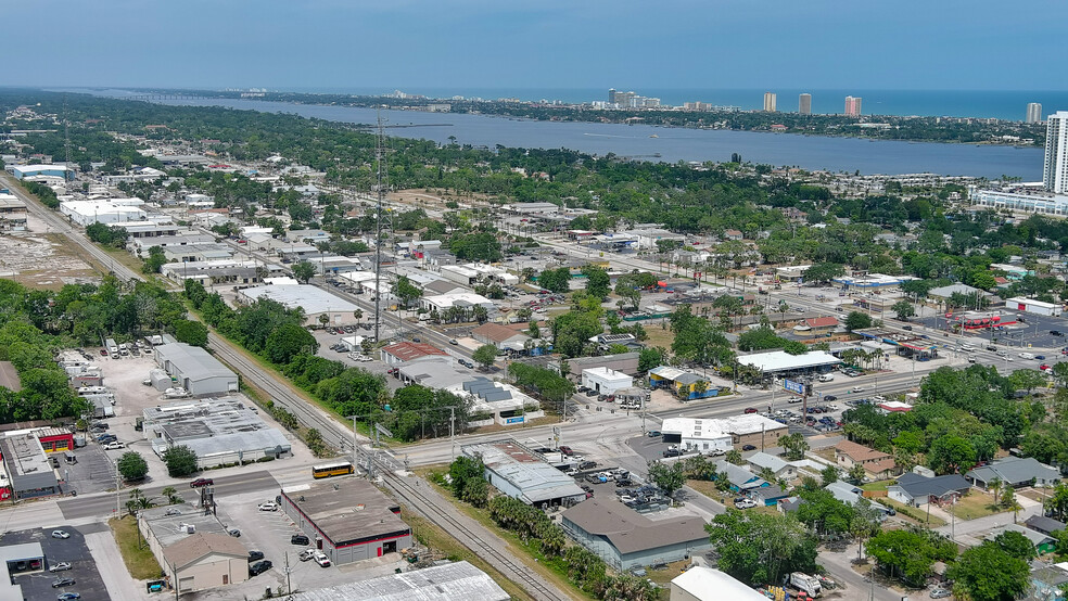 401 Mason Ave, Daytona Beach, FL à vendre - Photo de l’immeuble – Image 2 sur 10