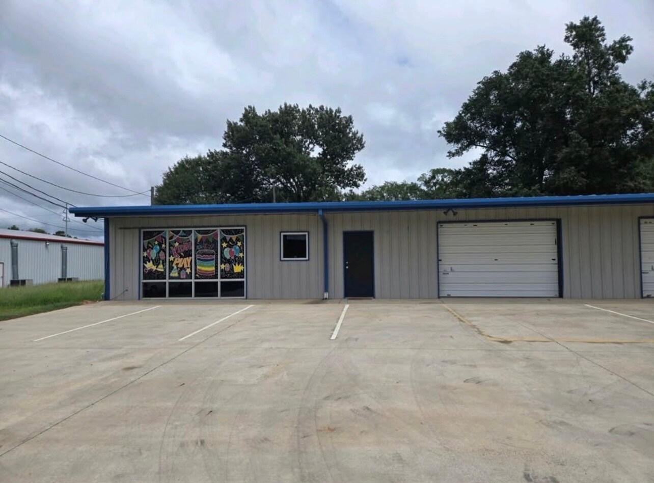6705 E US Highway 80, Longview, TX à louer Photo de l’immeuble– Image 1 sur 12