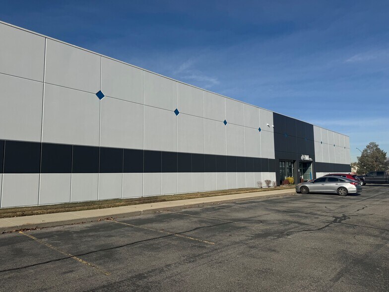 2594 S 3600 W, Salt Lake City, UT à louer - Photo de l’immeuble – Image 2 sur 5
