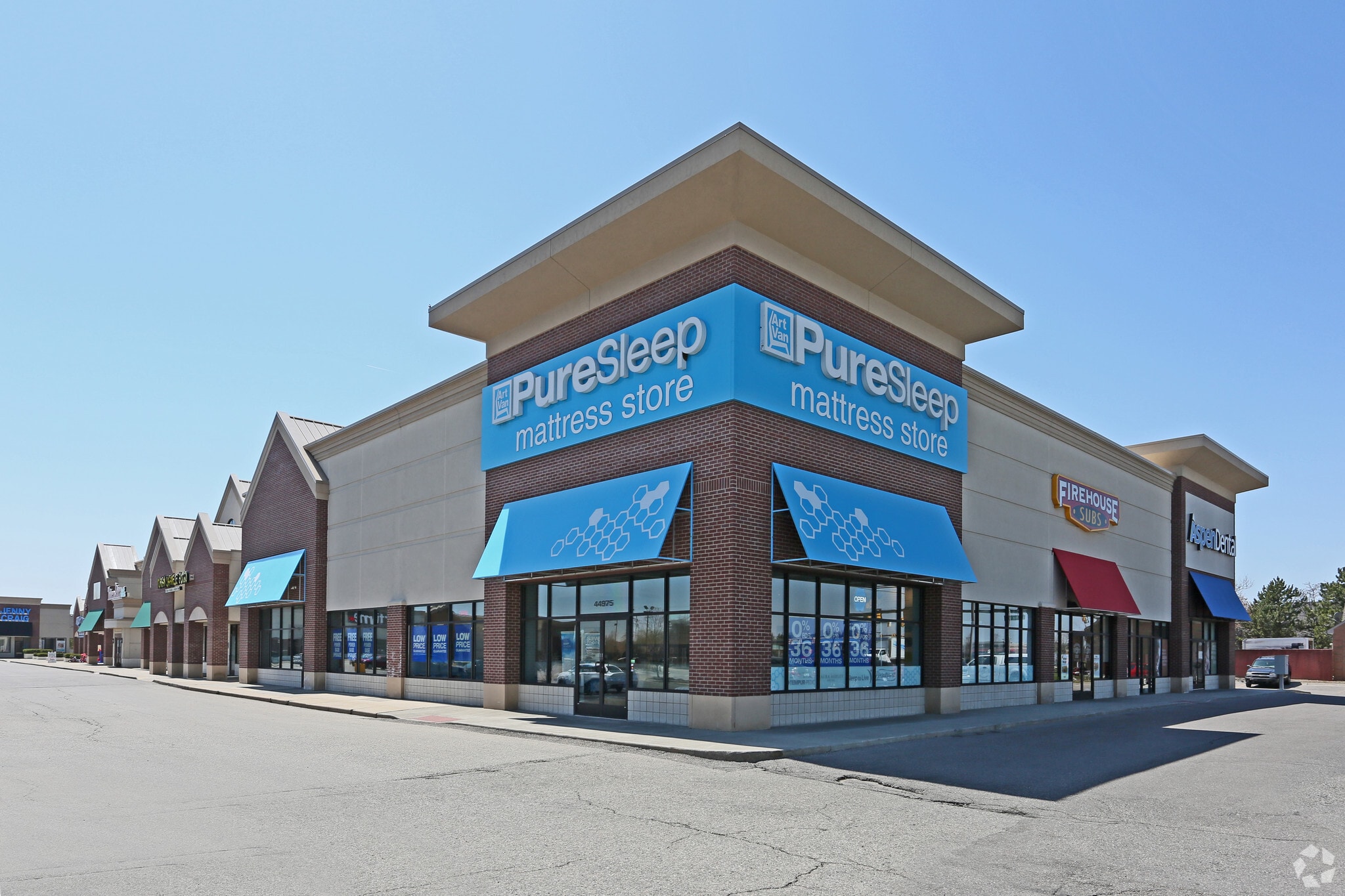 44801-44975 Hayes Rd, Sterling Heights, MI à louer Photo de l’immeuble– Image 1 sur 7