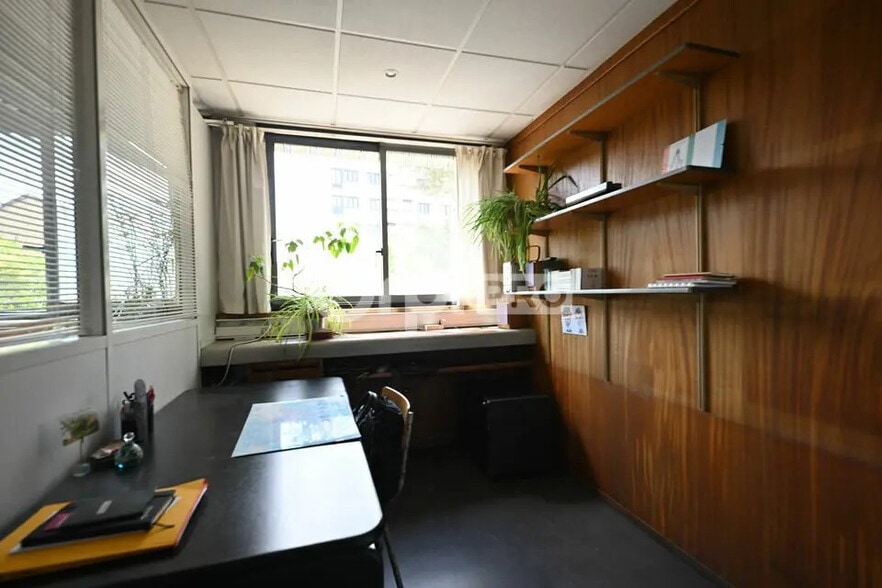 Bureau dans Lyon à vendre - Photo de l’immeuble – Image 3 sur 12