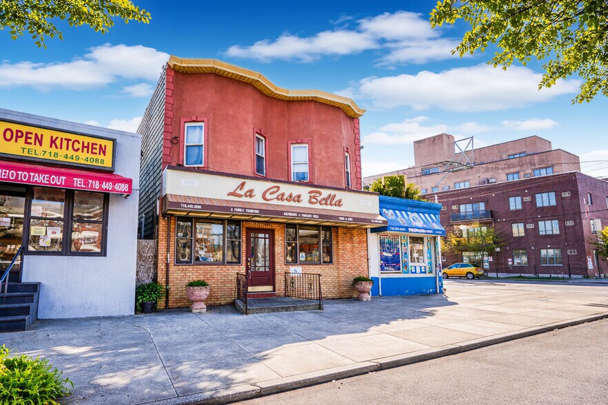 2579 Cropsey Ave, Brooklyn, NY à vendre - Photo principale – Image 1 sur 42