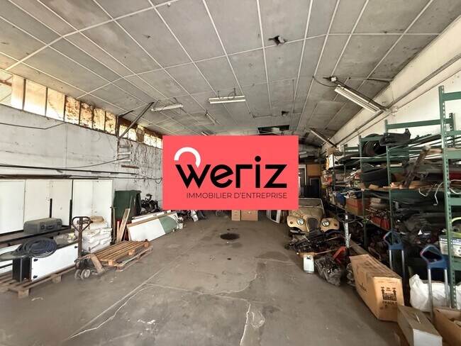 Plus de détails pour Local d'activités à louer