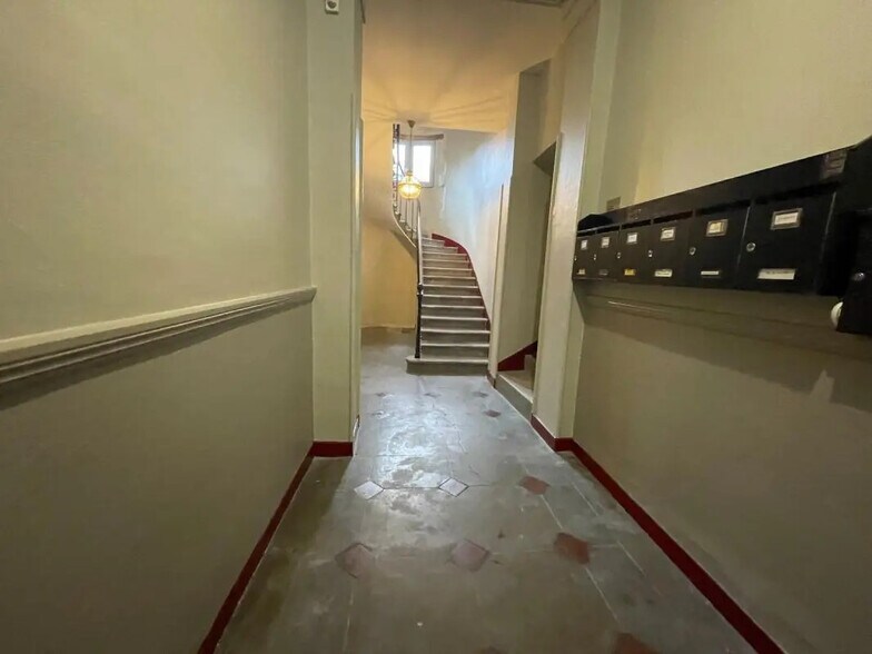 4 Place Du Sanitat, Nantes à louer - Photo intérieure – Image 2 sur 11