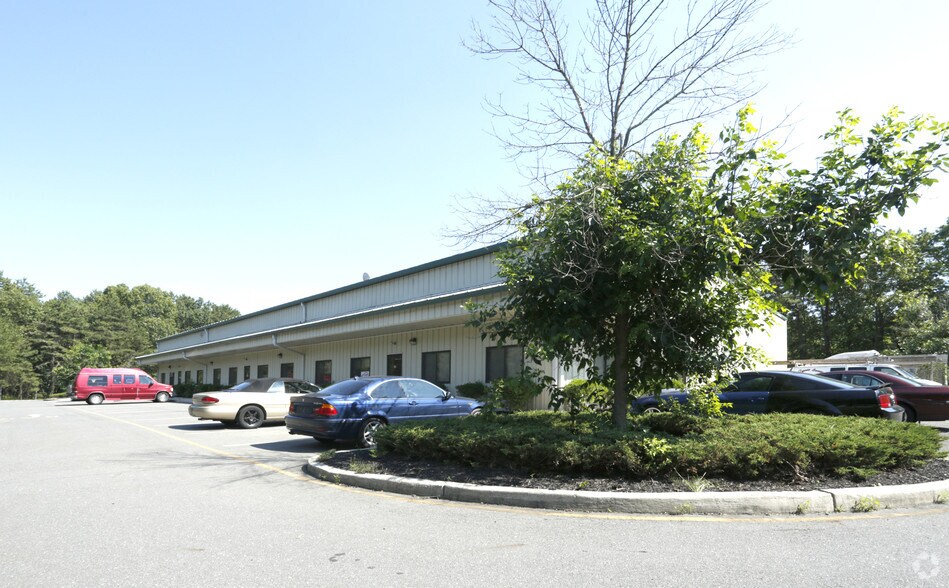 335 Bismark Rd, Jackson, NJ à louer - Photo de l’immeuble – Image 2 sur 2