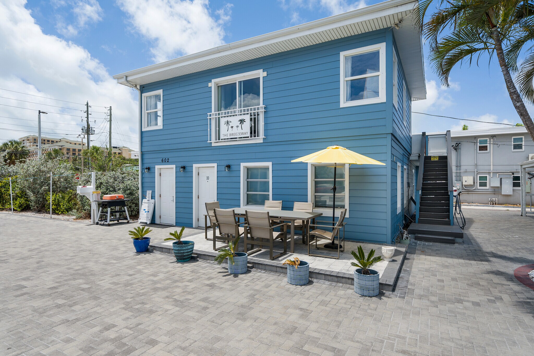 602 Poinsettia Ave, Clearwater Beach, FL à vendre Photo principale– Image 1 sur 52