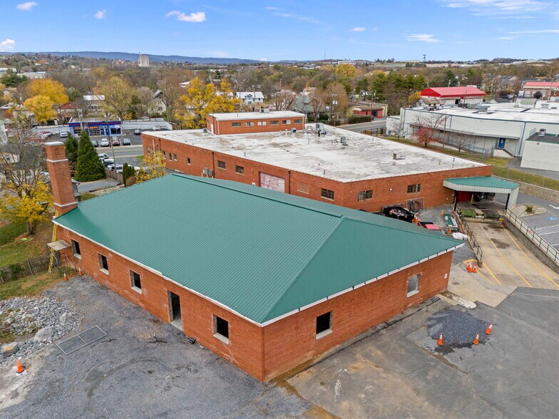 156 Washington, Harrisonburg, VA à louer - Photo de l’immeuble – Image 2 sur 10