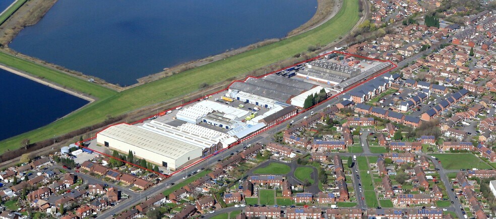 Corporation Rd, Manchester à louer - Photo de l’immeuble – Image 1 sur 20