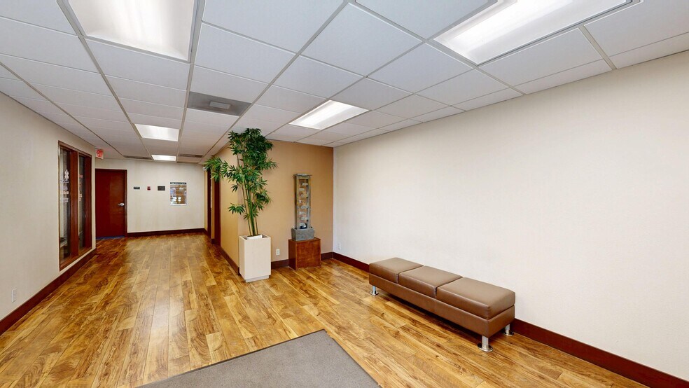 7501 Hospital Dr, Sacramento, CA à louer - Numérisation 3D Matterport – Image 2 sur 31