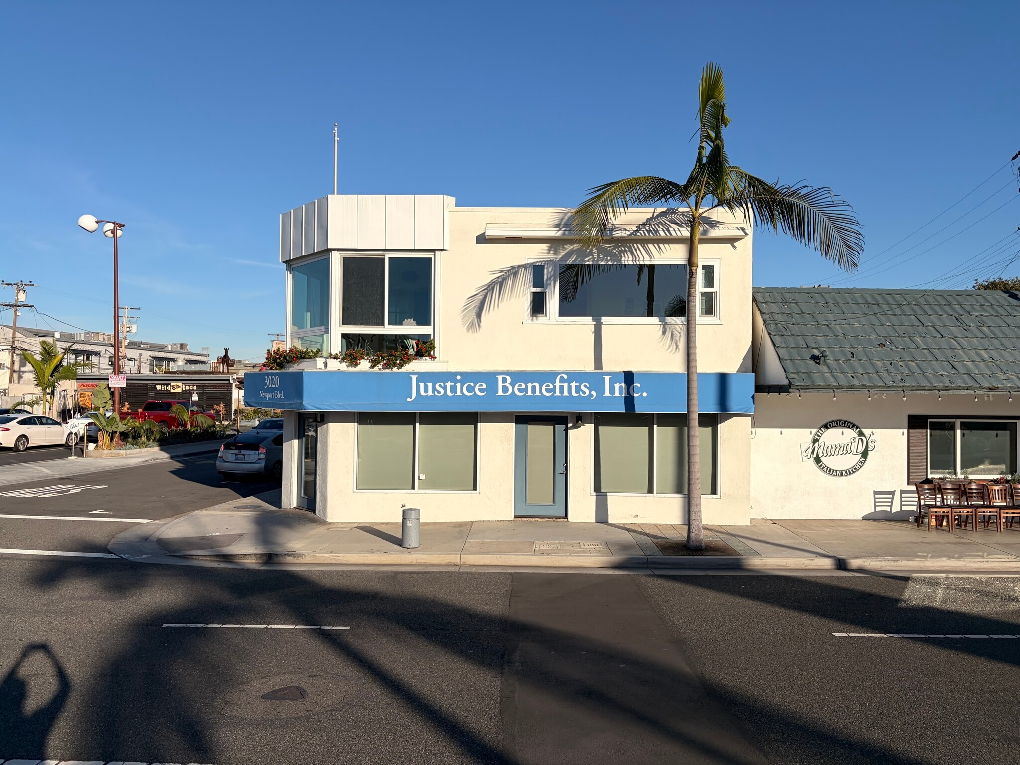 3020 Newport Blvd, Newport Beach, CA à louer Photo principale– Image 1 sur 4