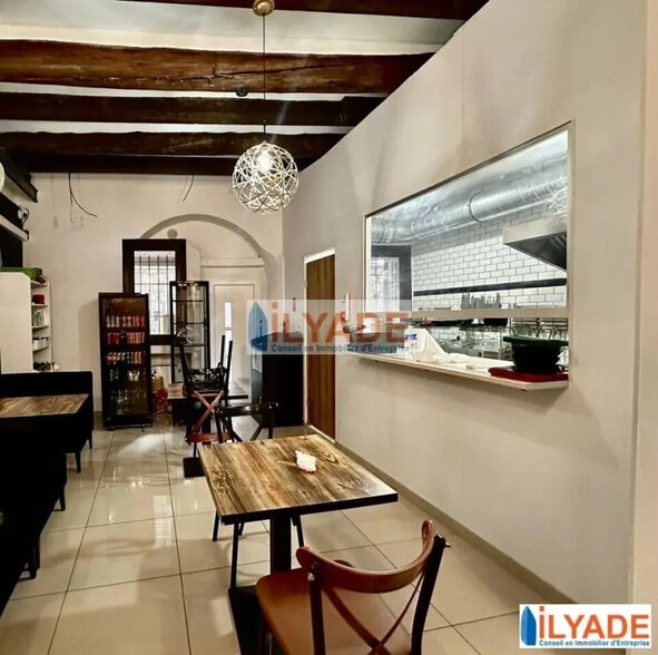 129 Avenue Roger Salengro, Marseille à louer - Photo de l’immeuble – Image 3 sur 8
