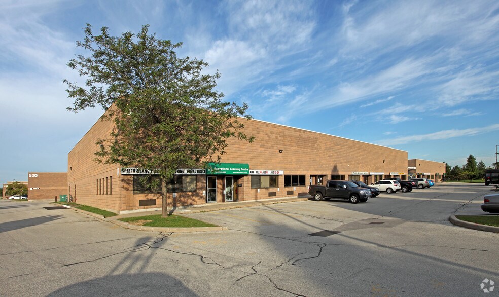 520 Westney Rd S, Ajax, ON à vendre - Photo de l’immeuble – Image 2 sur 3