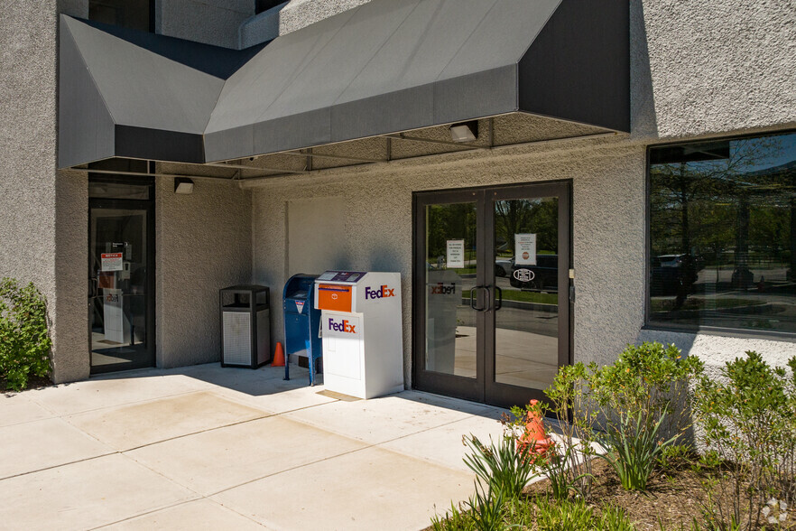 7 Entin Rd, Parsippany, NJ à louer - Photo de l’immeuble – Image 2 sur 6