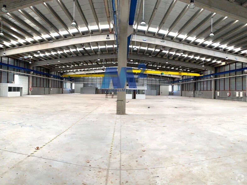 Industriel/Logistique dans Meco, Madrid à vendre - Photo de l’immeuble – Image 1 sur 5