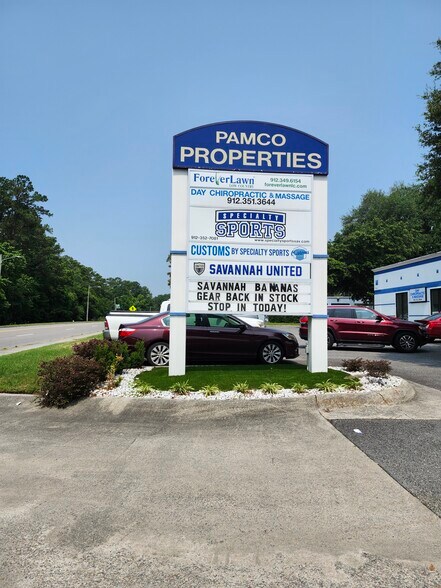 702 Mall Blvd, Savannah, GA à vendre - Photo de l’immeuble – Image 2 sur 8