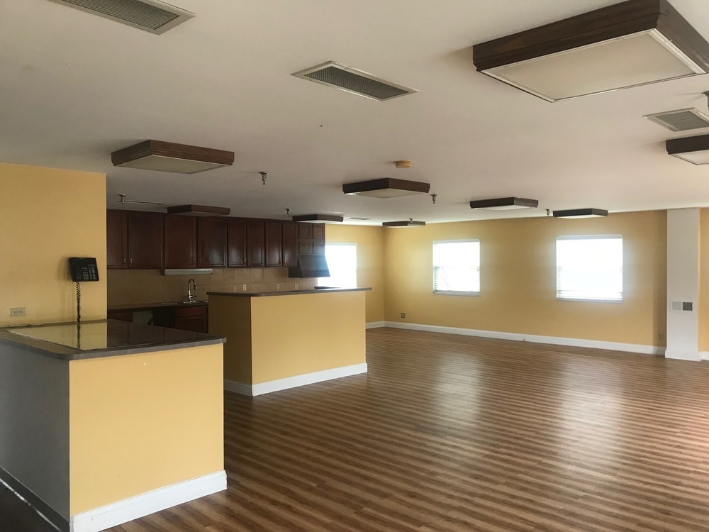 9280 Plainfield Rd, Blue Ash, OH à louer Photo de l’immeuble– Image 1 sur 2
