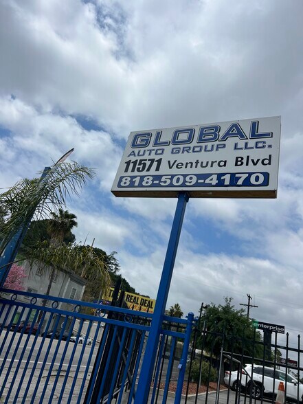 11571 Ventura Blvd, Studio City, CA à louer - Photo de l’immeuble – Image 3 sur 15