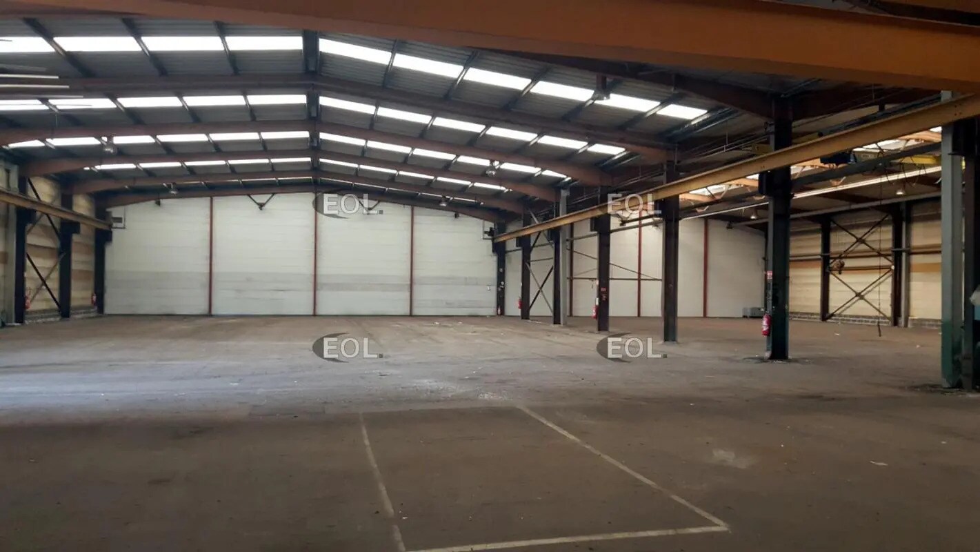 Industriel/Logistique dans Lens à louer Photo de l’immeuble– Image 1 sur 2