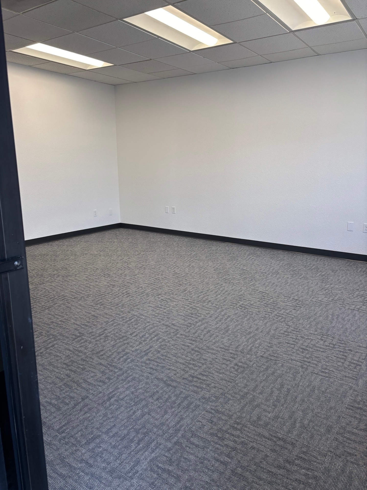 5915 Mira Mesa Blvd, San Diego, CA à louer Photo intérieure– Image 1 sur 9