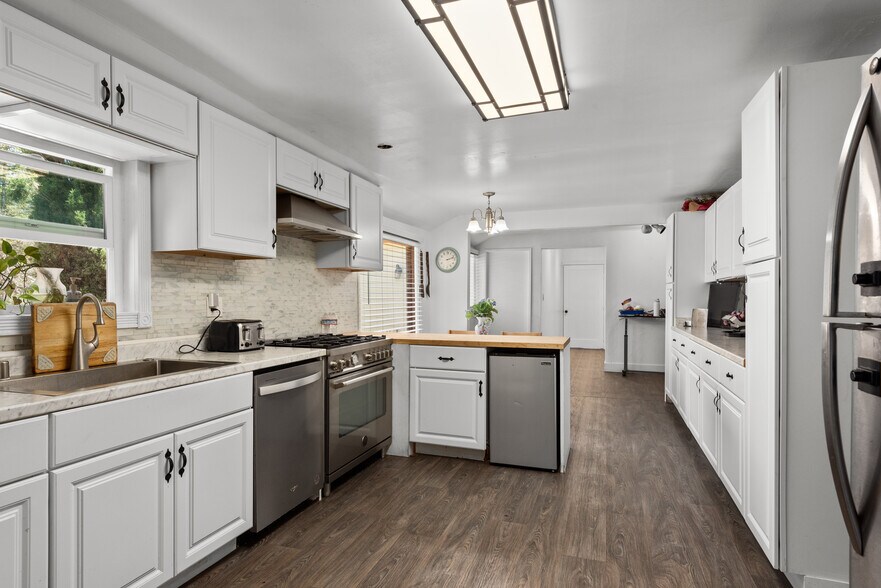 604 Live Oak Ave, Sebastopol, CA à vendre - Photo intérieure – Image 3 sur 13