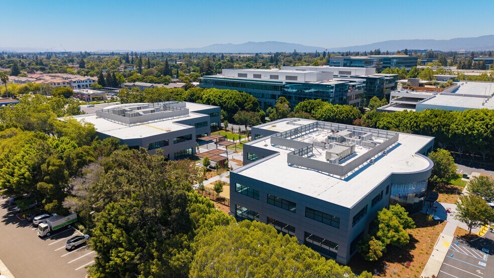 755 N Mathilda Ave, Sunnyvale, CA à louer - Photo de l’immeuble – Image 1 sur 14