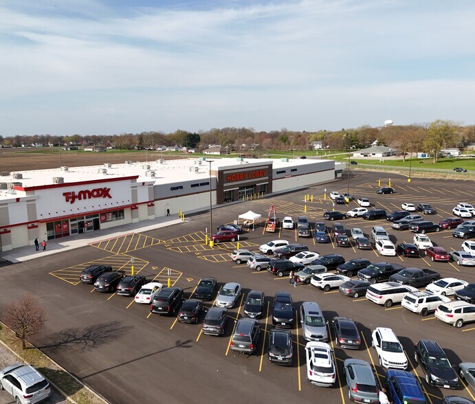 1435 E Jackson St, Macomb, IL à louer - Photo de l’immeuble – Image 3 sur 6