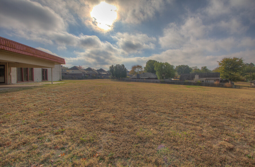 424 W 111th St S, Jenks, OK à vendre - Photo de l’immeuble – Image 3 sur 29