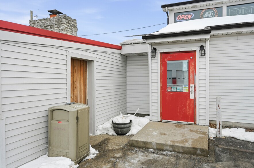 3823 N Broadway Ave, Muncie, IN à vendre - Photo principale – Image 1 sur 13