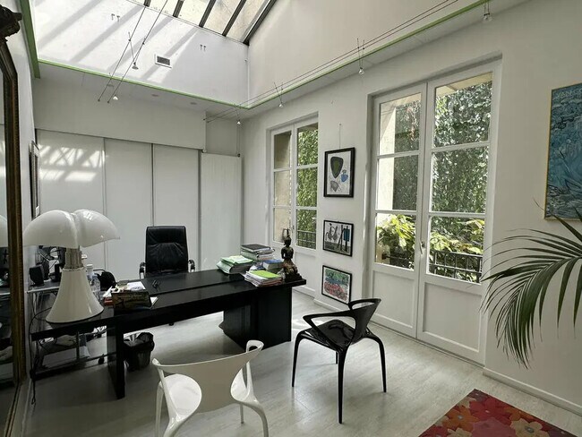 Plus de détails pour Bureau à vendre