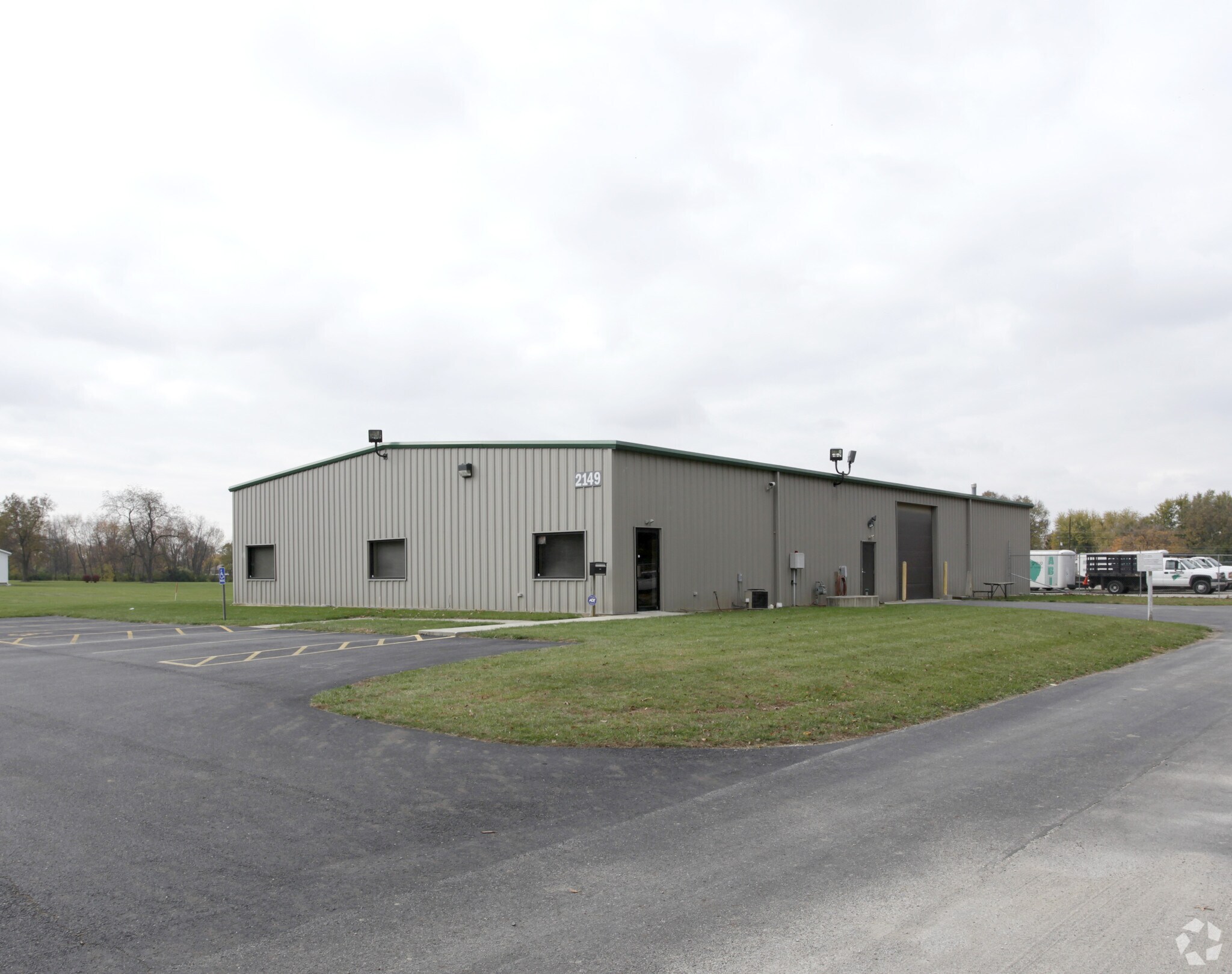 2149 Mcgaw Rd, Columbus, OH à louer Photo principale– Image 1 sur 11