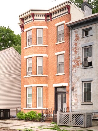 Plus de détails pour 175 Liberty St, Newburgh, NY - Logement à vendre
