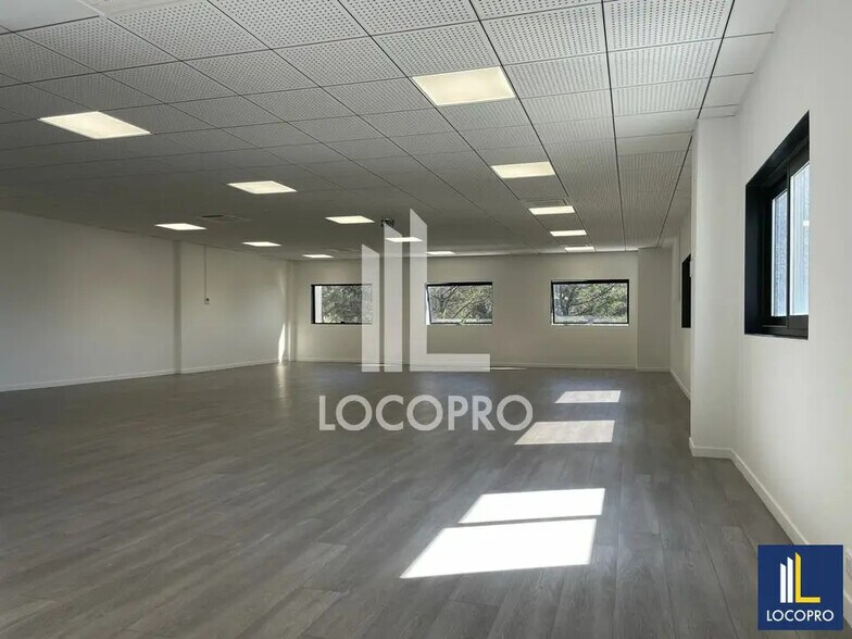 Bureau dans Valbonne à louer - Photo de l’immeuble – Image 3 sur 5