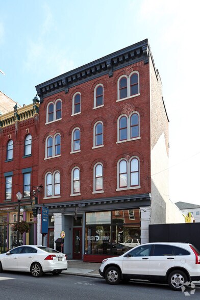 317 N Queen St, Lancaster, PA à louer - Photo de l’immeuble – Image 1 sur 5