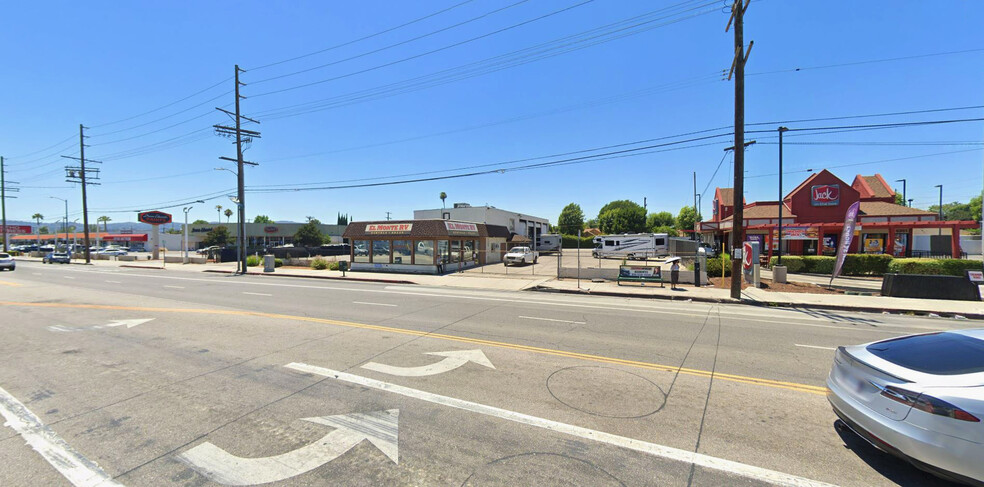 6265 Sepulveda Blvd, Van Nuys, CA à louer - Photo de l’immeuble – Image 2 sur 5