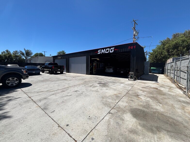 561 N Palm Ave, Hemet, CA à vendre - Photo de l’immeuble – Image 2 sur 11