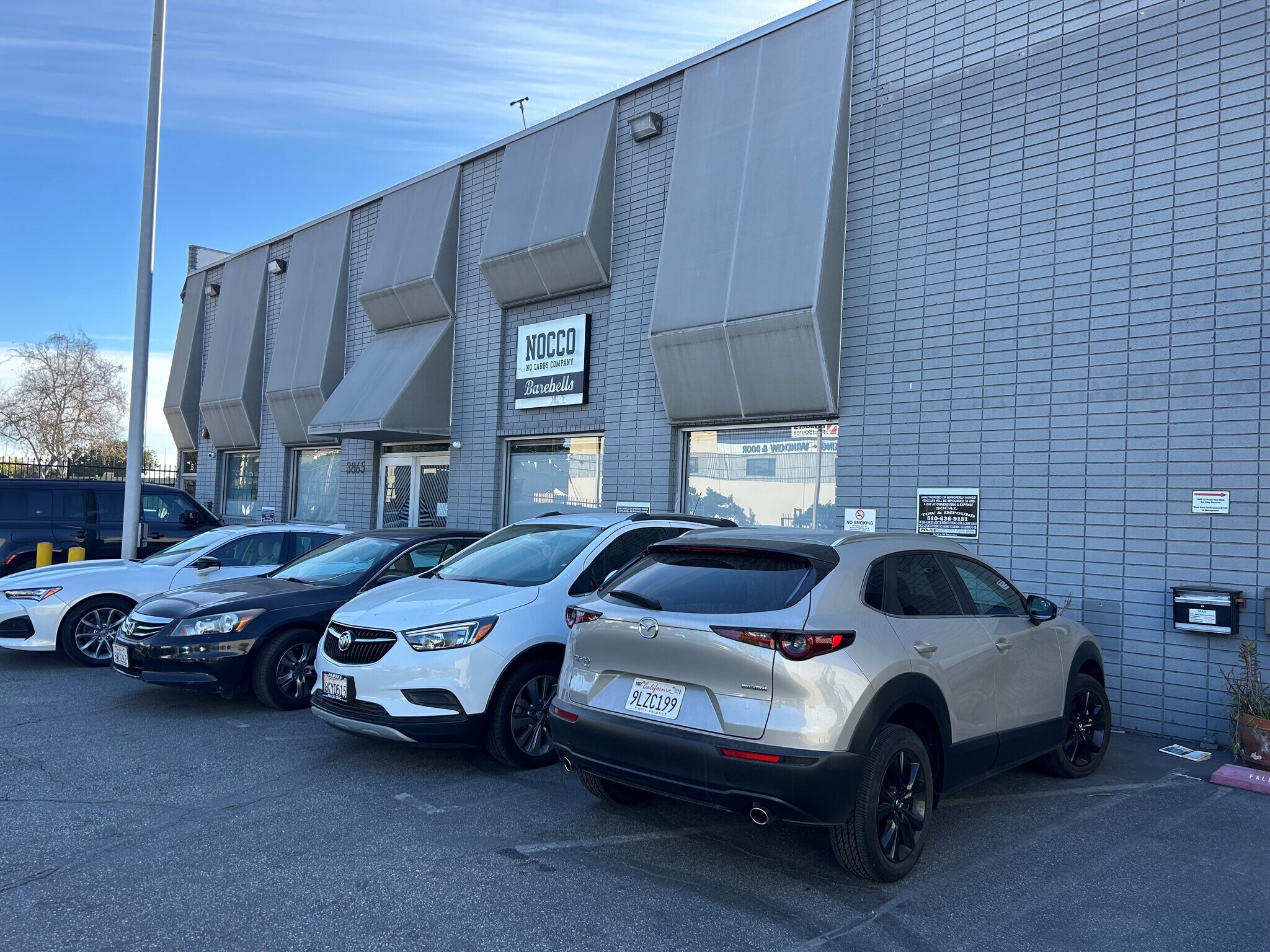 3865 Grand View Blvd, Los Angeles, CA à louer Photo principale– Image 1 sur 17