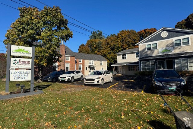 950 Shelburne Rd, South Burlington, VT à vendre - Photo de l’immeuble – Image 3 sur 6