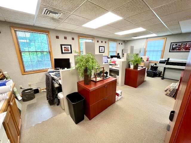 270 Park Pl, Chagrin Falls, OH à louer - Photo de l’immeuble – Image 3 sur 8
