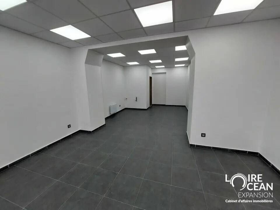Local commercial dans Nantes à louer Photo de l’immeuble– Image 1 sur 5