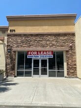 671 E Bonita Ave, San Dimas, CA à louer Photo de l’immeuble– Image 2 sur 2
