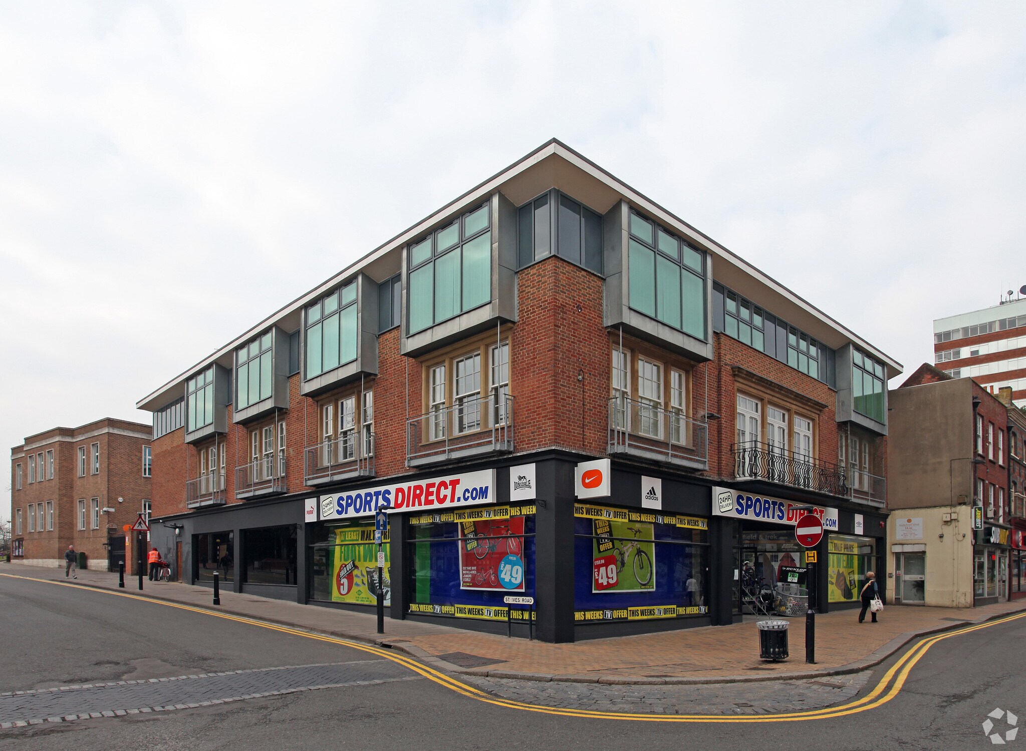 13-17 High St, Maidenhead à louer Photo principale– Image 1 sur 6