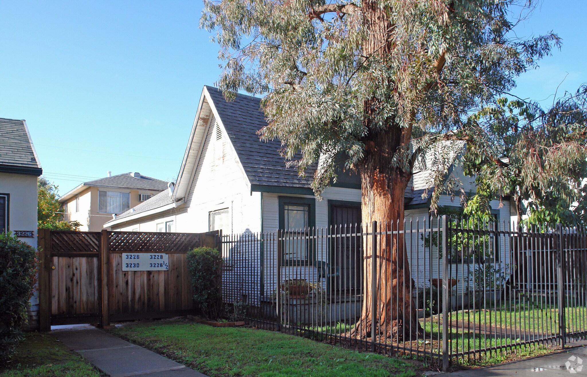 3224 W St, Sacramento, CA à vendre Photo principale– Image 1 sur 4
