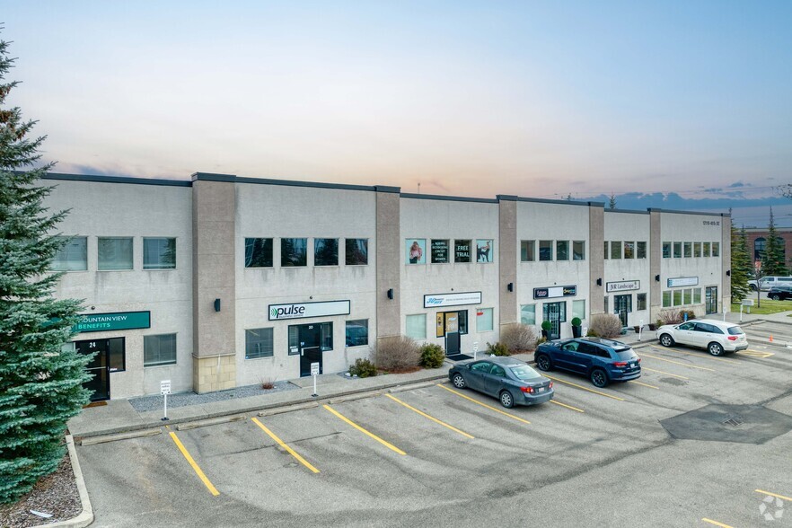 12110 40th St SE, Calgary, AB à vendre - Photo de l’immeuble – Image 3 sur 21