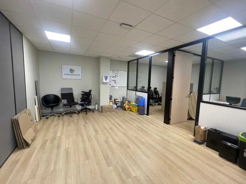 Bureau dans Villeurbanne à louer - Photo de l’immeuble – Image 2 sur 10